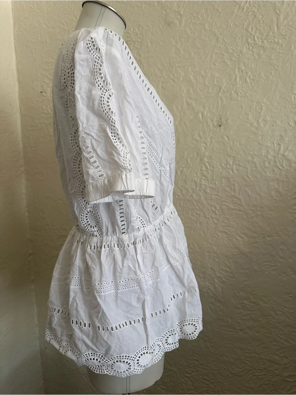 Nordstrom Caslon White Eyelet Embroidered Scalloped Hem Empire Waist Top NWT M - Picture 4 of 6